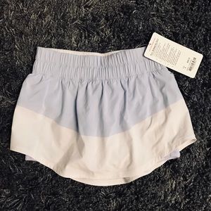 Lululemon athletic skirt SZ:4 NWT